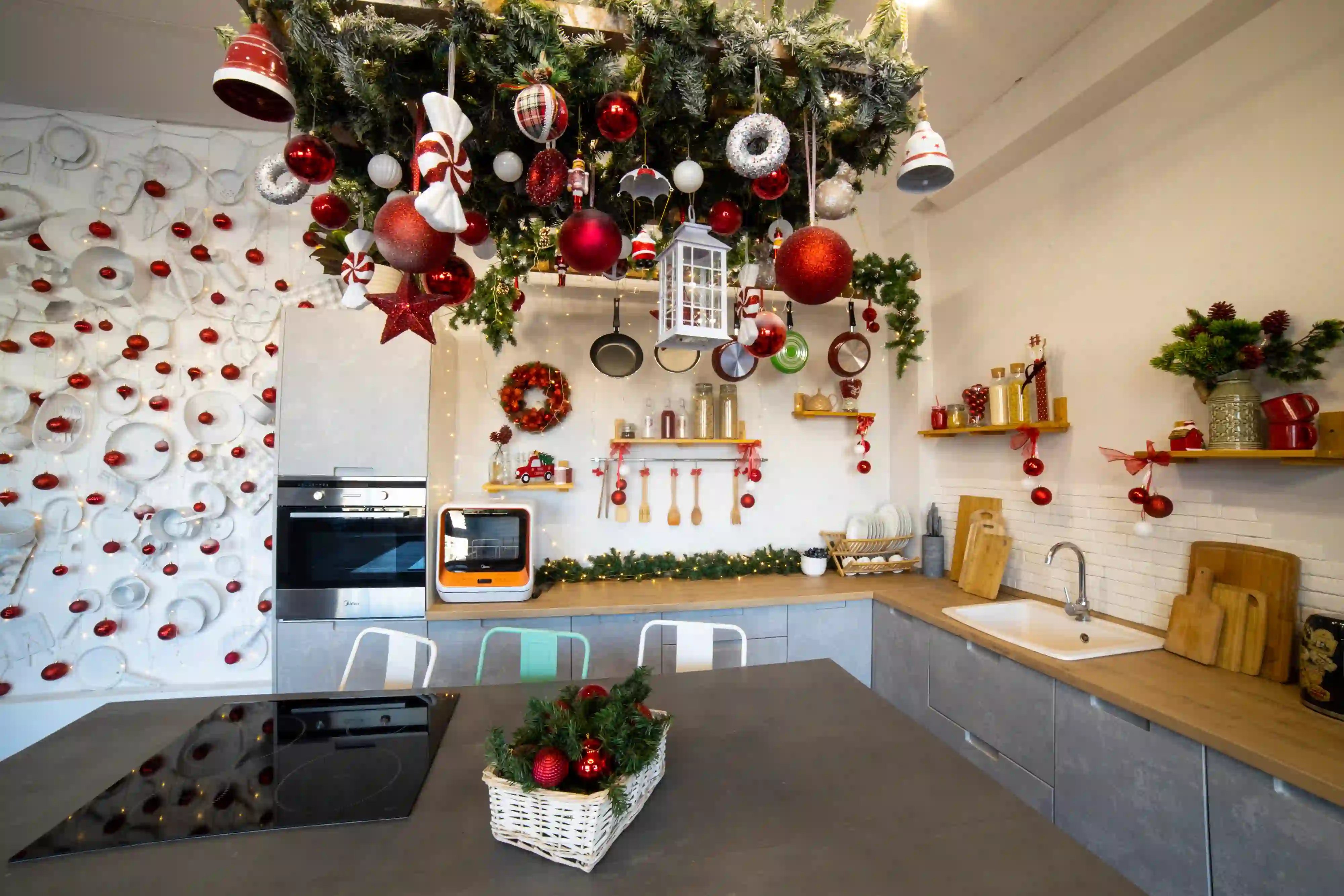 You are currently viewing Christmas Decorating Ideas for Kitchen Cabinets