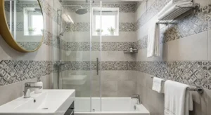 Read more about the article 10 Small Bathroom Wall Tile Ideas That Make Your Space Look Bigger